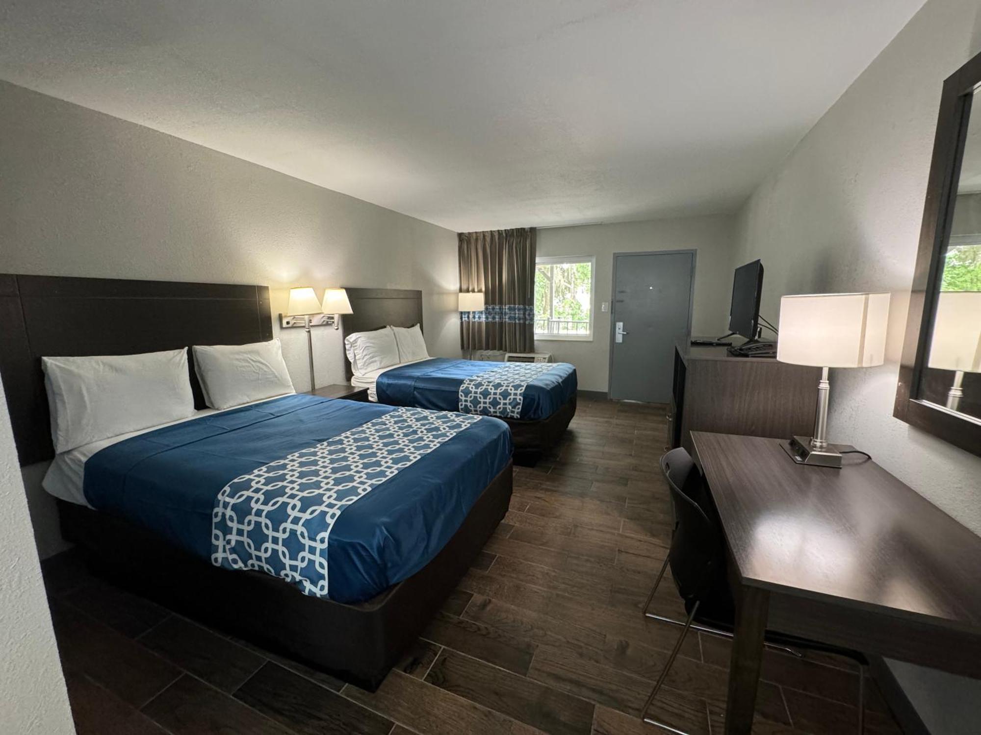 Travelodge By Wyndham Gainesville Гейнсвилл Экстерьер фото