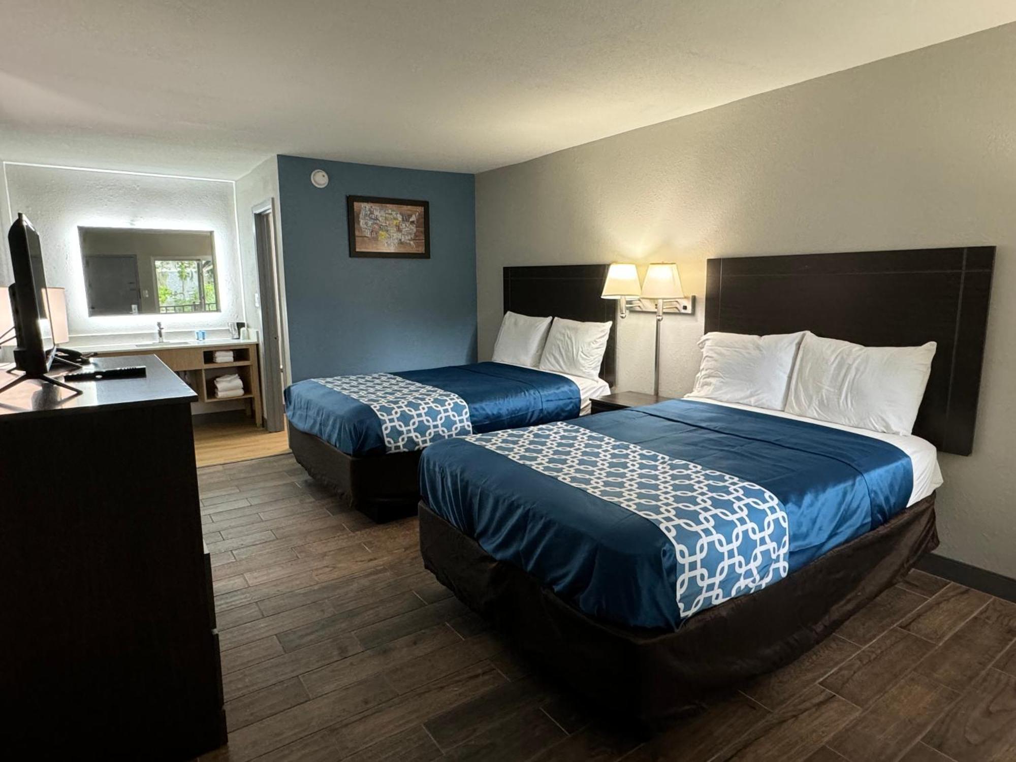 Travelodge By Wyndham Gainesville Гейнсвилл Экстерьер фото